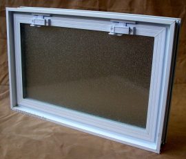Műanyag üvegtégla ablak  58x38,5x8 cm méretű (fekvő)